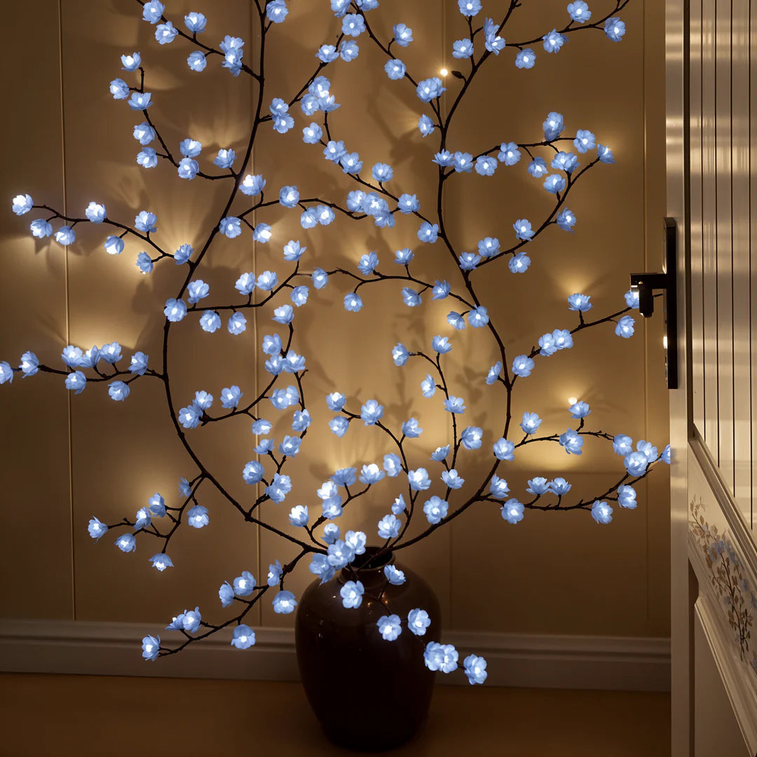LumiCerise™ – Lampe Murale Poétique aux Tons Cerisiers