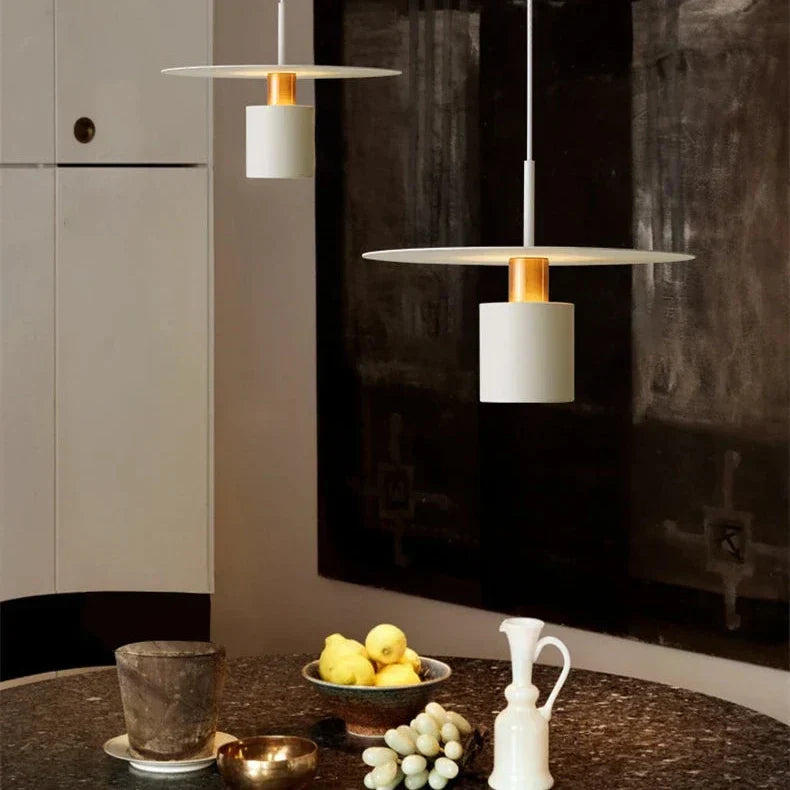 ÉclatMod™ – Suspension Stylée à l’Allure Moderne