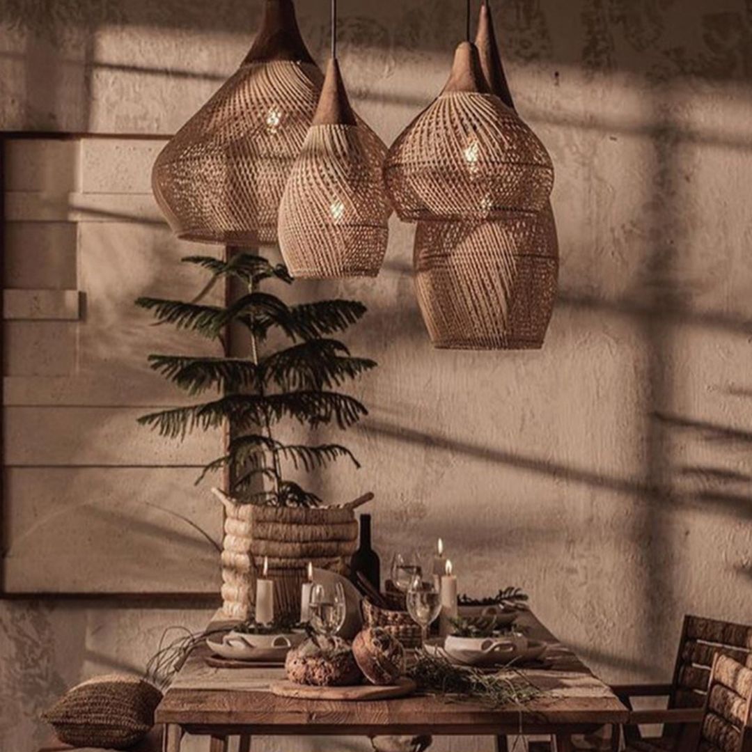 RattaLuxe™ – Lustre Vintage en Rotin Tressé