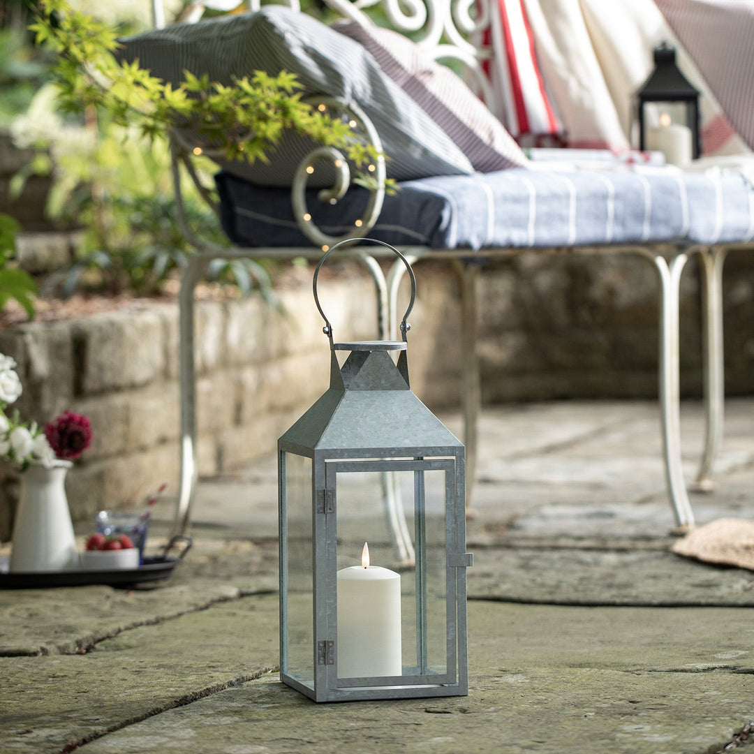 Lanterne Décorative Hayle en Métal avec Bougie Extérieure