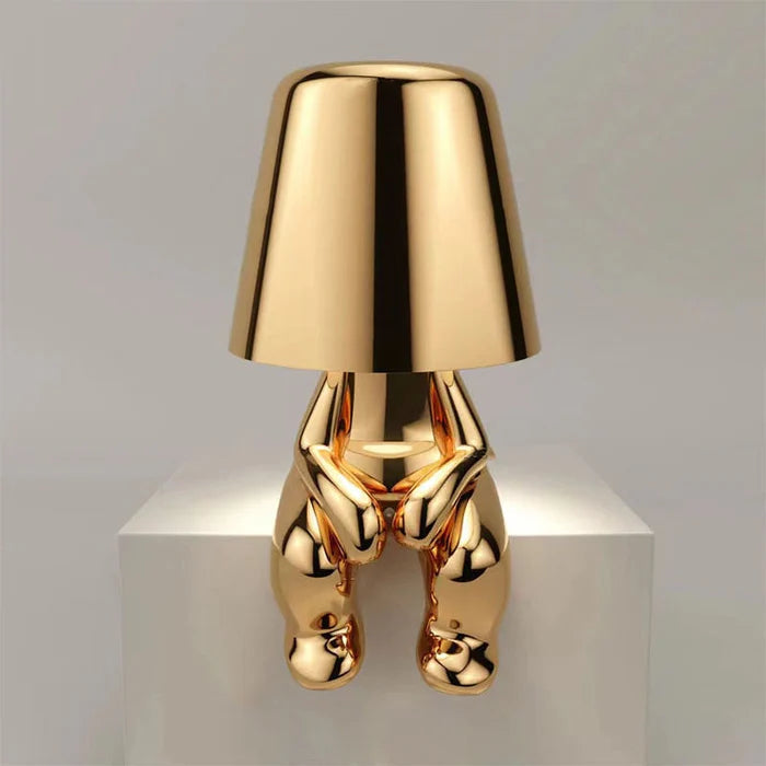 StatuLumi™ – Lampe LED Artistique avec Sculpture Dorée