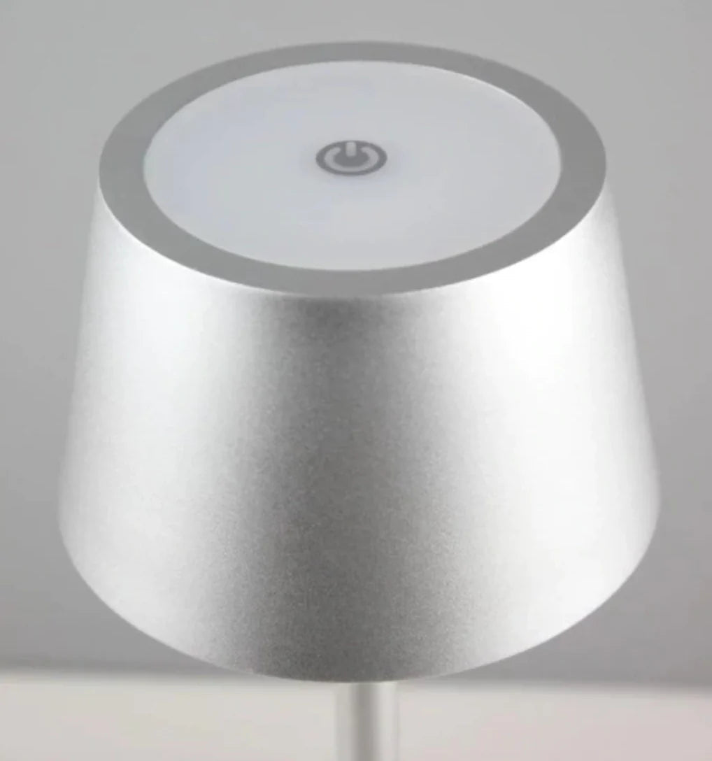 ToucheLumi™ – Lampe de Table LED à l’Allure Moderne