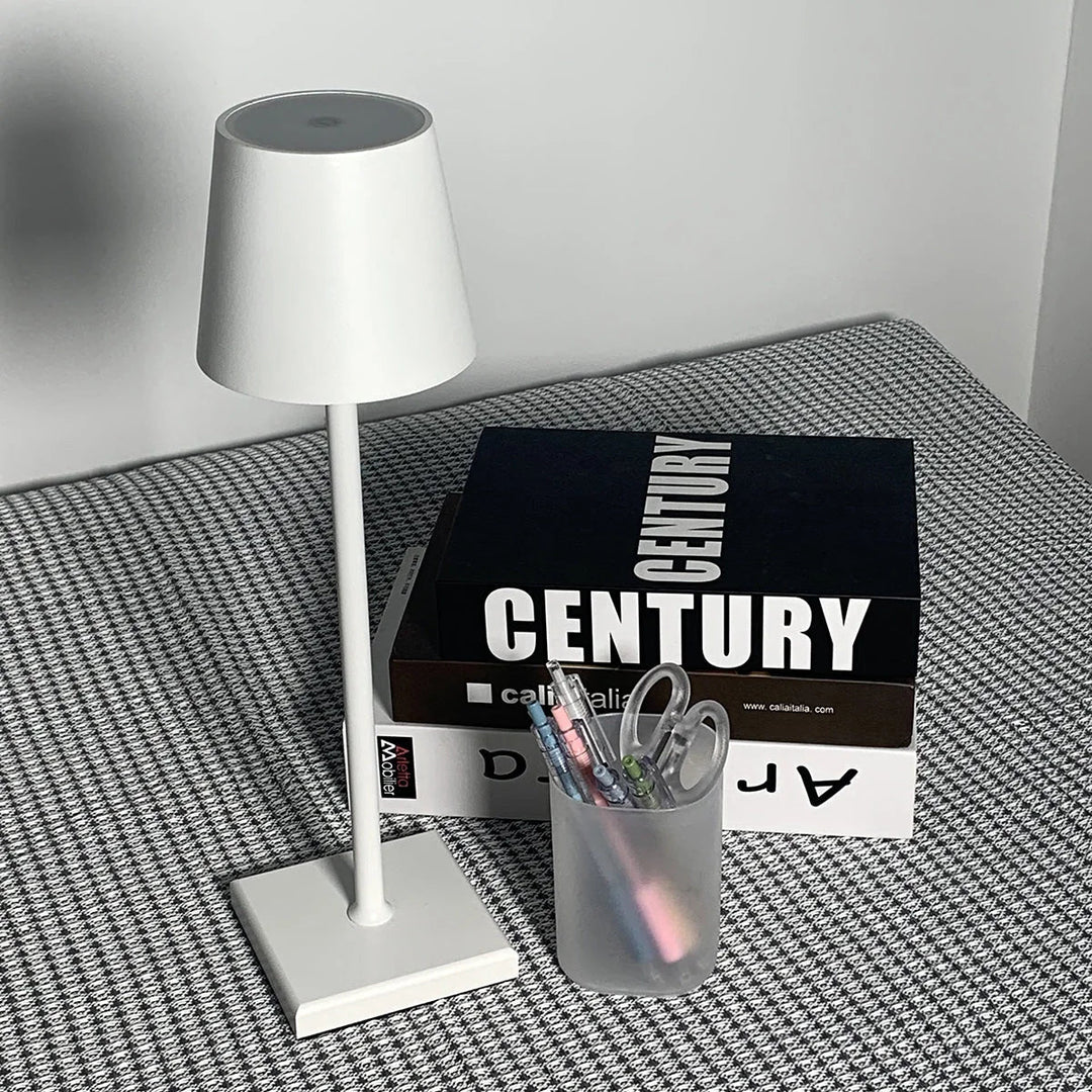 ToucheLumi™ – Lampe de Table LED à l’Allure Moderne