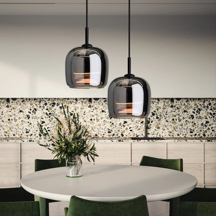 NoctaLumi™ – Lampe Pendante Sombre au Design Raffiné