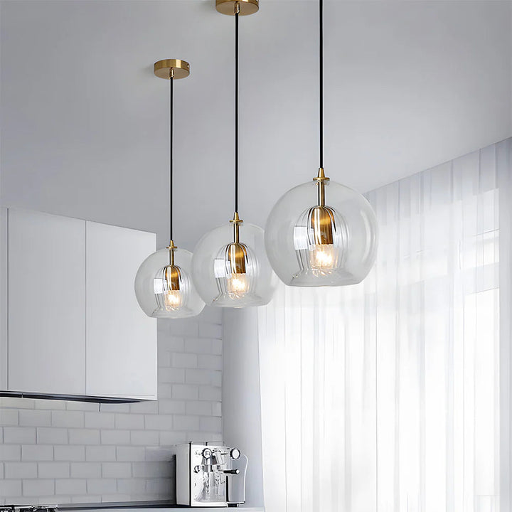 Sphéria™ – Suspension en Verre Soufflé Chic et Moderne