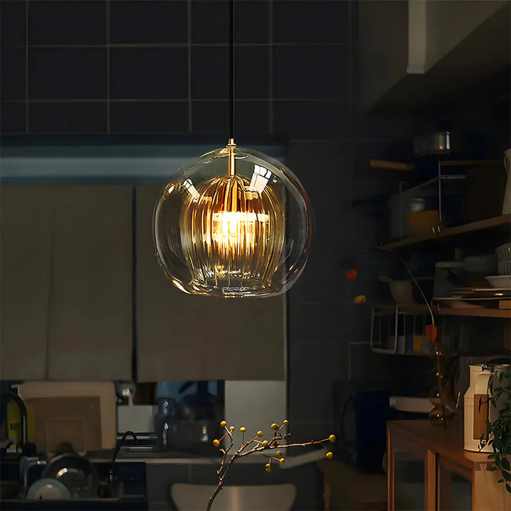 Sphéria™ – Suspension en Verre Soufflé Chic et Moderne