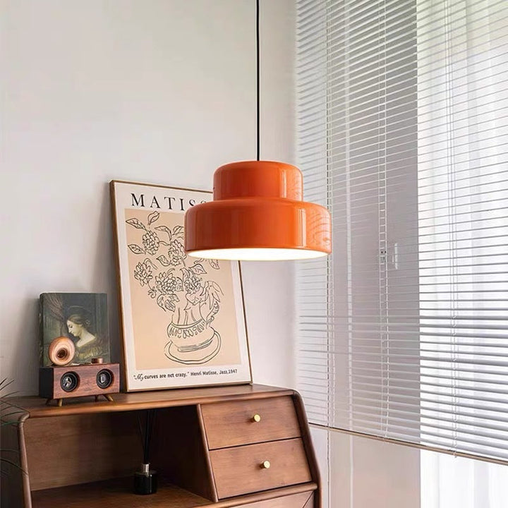 VintéaForm™ – Suspension Design Orange au Look Bauhaus Revisité