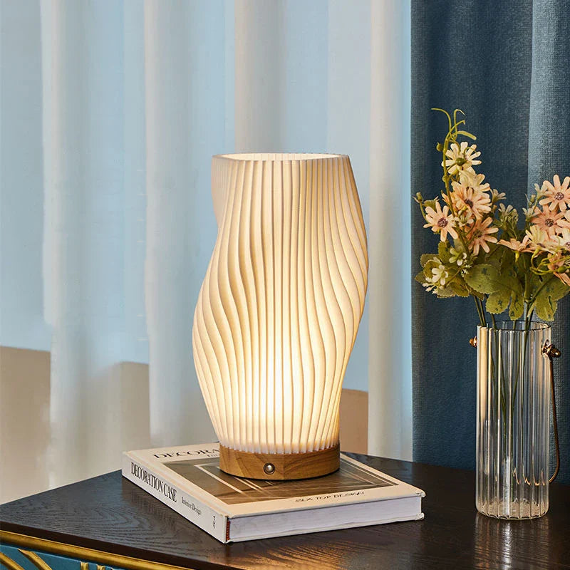 LumaWave™ – Lampe Élégante à Lumière Personnalisable