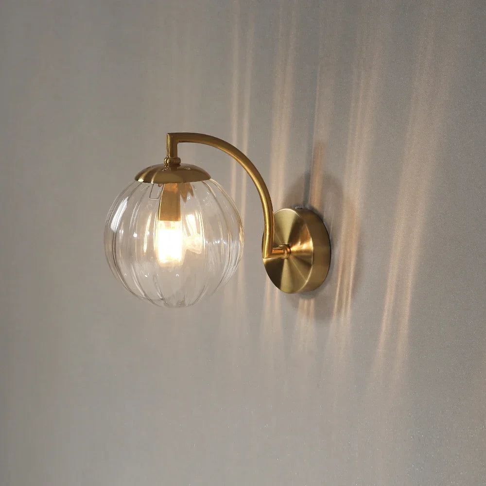 NordiVerre™ – Applique Murale Élégante à Effet Vitrail