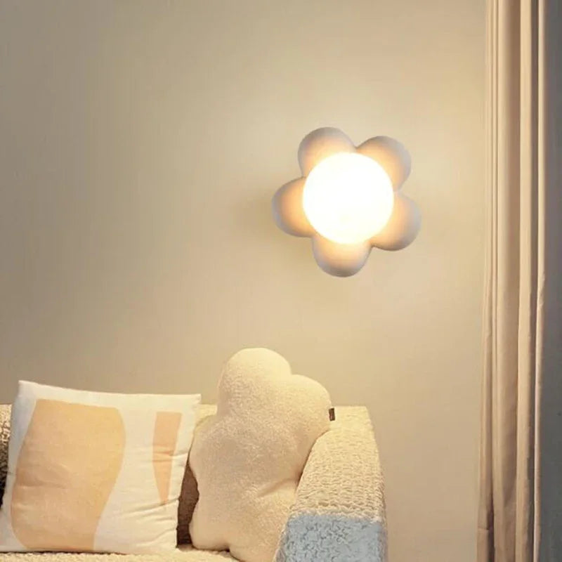 FleurLune™ – Éclairage Mural Doux en Forme de Fleur