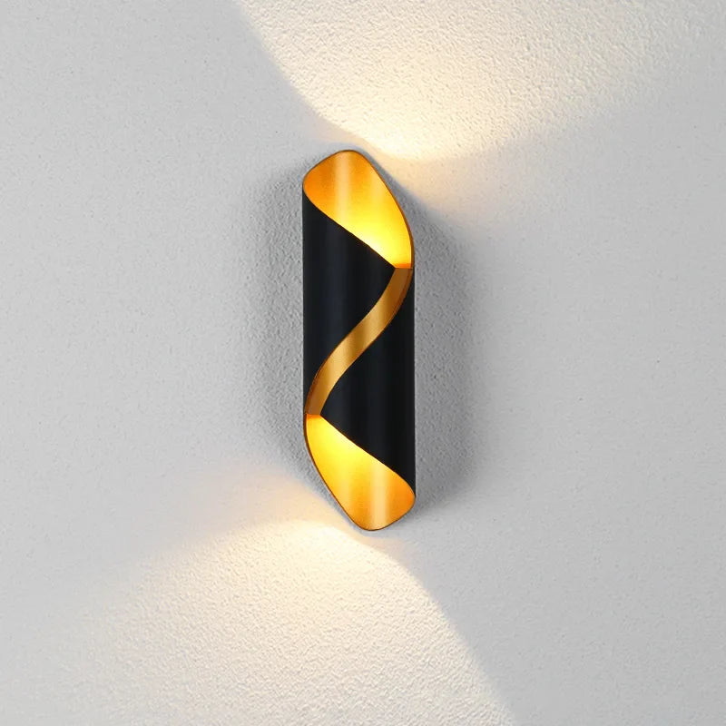 NordiSpiral™ – Éclairage Mural Scandinave en Volute Élégante