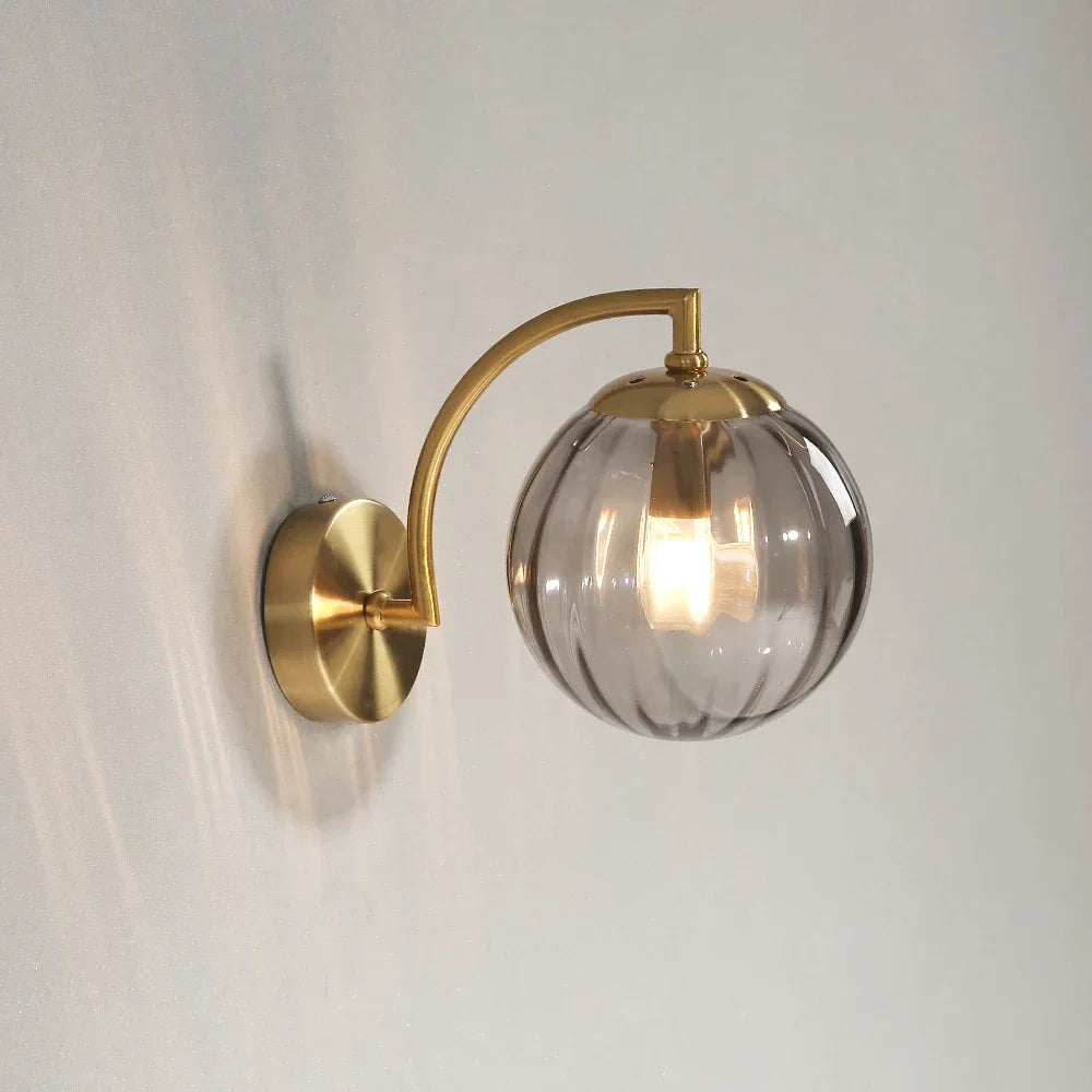 NordiVerre™ – Applique Murale Élégante à Effet Vitrail