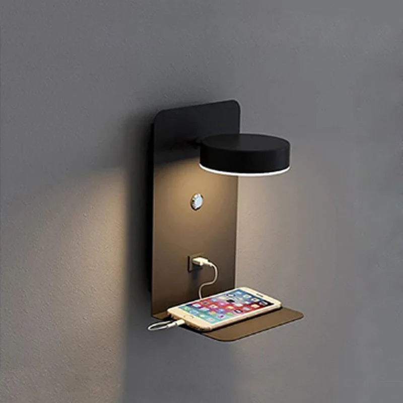 LumiDock™ – Lampe Murale Moderne avec Port de Charge USB