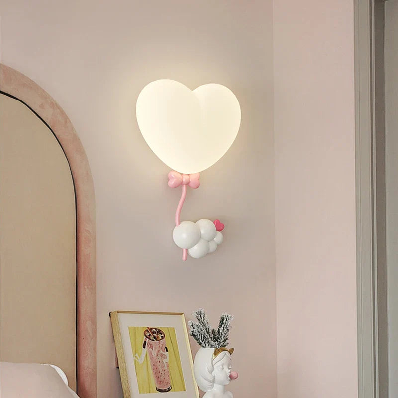 CœurLumi™ – Applique Murale LED Fille Romantique