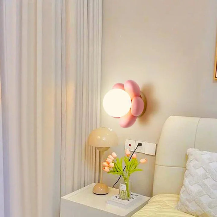 FleurLune™ – Éclairage Mural Doux en Forme de Fleur
