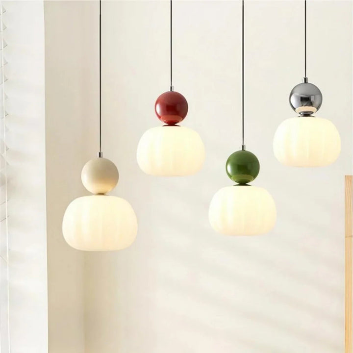 LumiCrème™ – Suspension Douce Inspirée de l’Art Déco