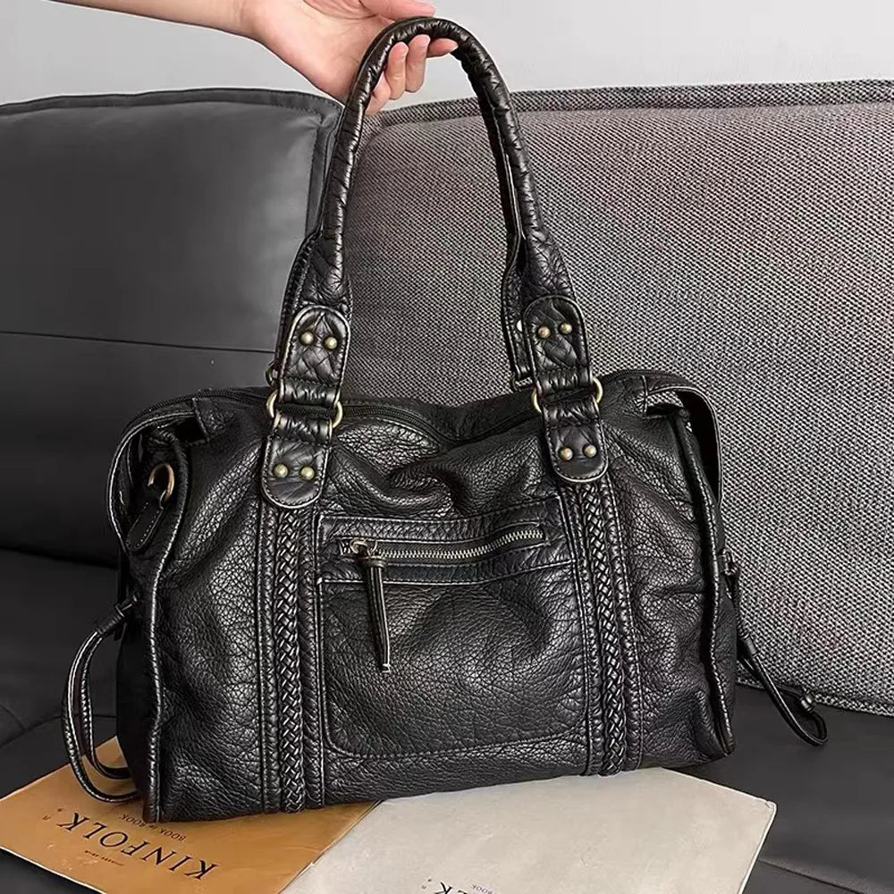 ÉbèneÉlite™ – Élégance Noire en Cuir pour Femme Raffinée