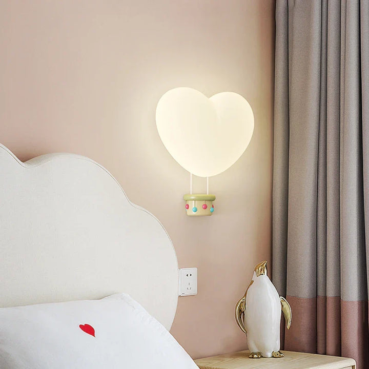 CœurLumi™ – Applique Murale LED Fille Romantique