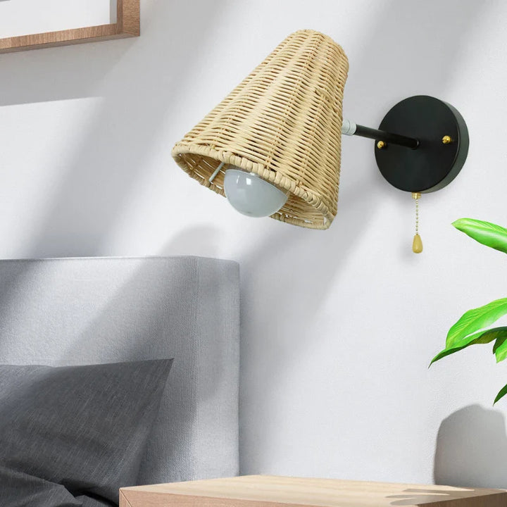 Éclat Bohème™ – Lampe Murale Rotative en Rotin Naturel