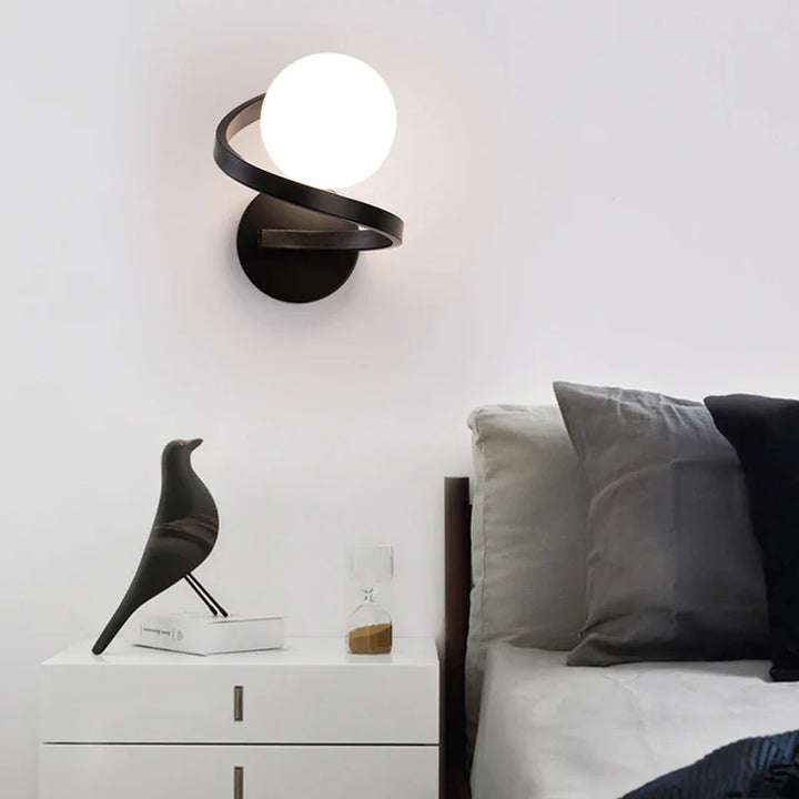 ScandiLume™ – Applique Murale Sphérique au Design Nordique