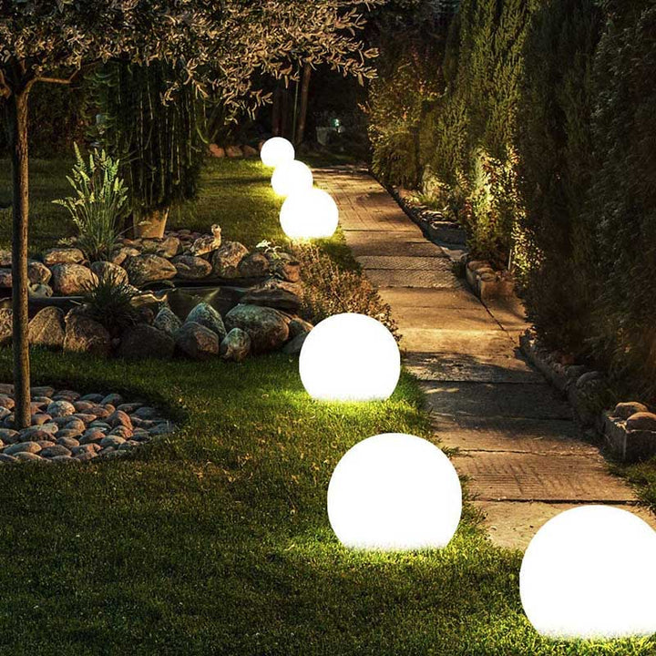 LumiOrbe™ – Lampe Sphérique de Jardin Multicolore