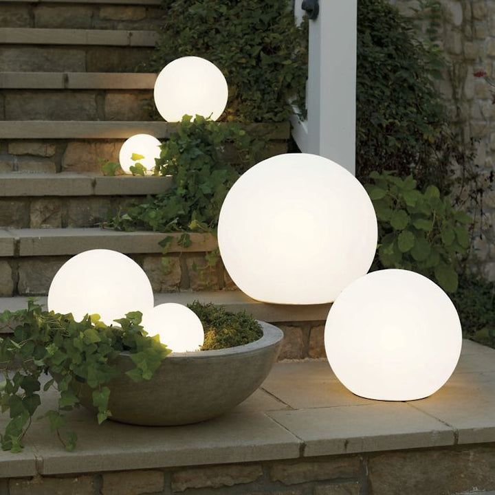 LumiOrbe™ – Lampe Sphérique de Jardin Multicolore