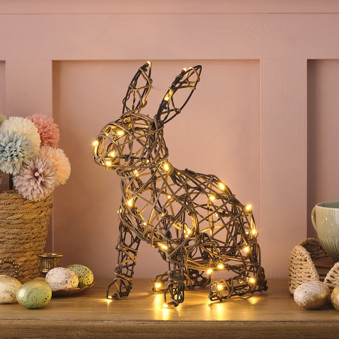 Lapin Éclatant™ en Rotin 33 cm, Fonctionne sur Piles