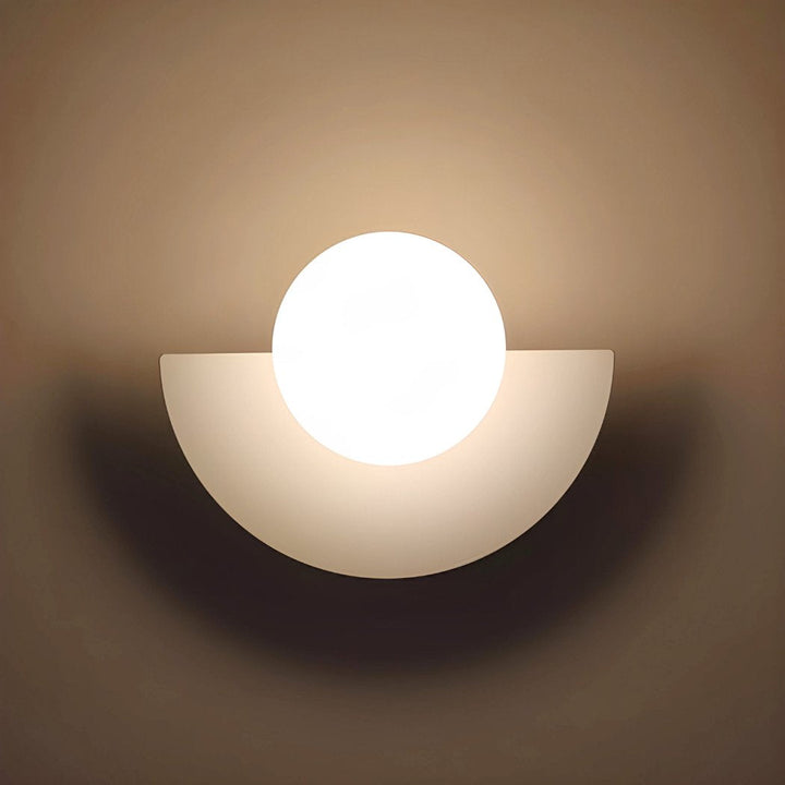 VerraLume™ – Applique LED en Verre Teinté au Style Scandinave