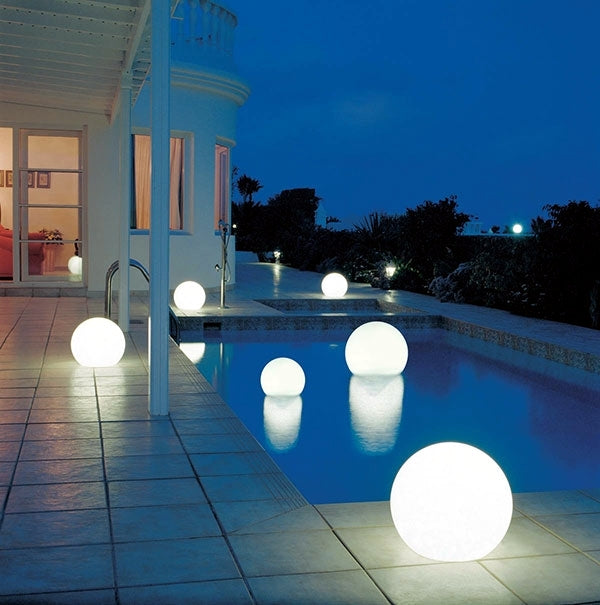 LumiSphere™ – Lampe Extérieure Élégante