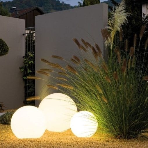 LumiSphere™ – Lampe Extérieure Élégante