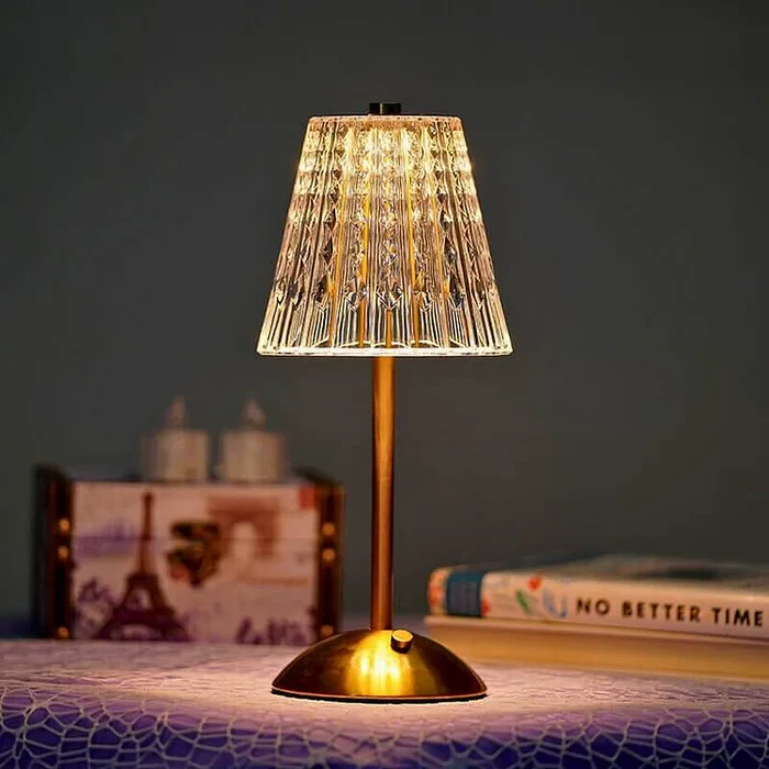 CristalLux™ – Lampe Métal Design Épuré