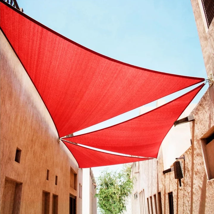 RougeZen™ – Voile Triangulaire Anti-UV Élégant